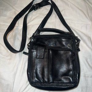 Vintage Perlina Black Leather Crossbody Bag